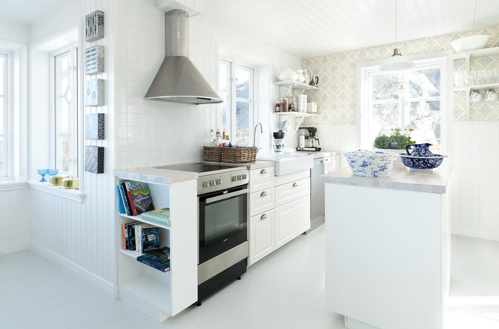 suelo blanco Estilo nórdico marítimo estilo escandinavo decoración en blanco decoración comedores decoración cocinas cocinas nórdicas modernas cocinas abiertas blog decoración nórdica 