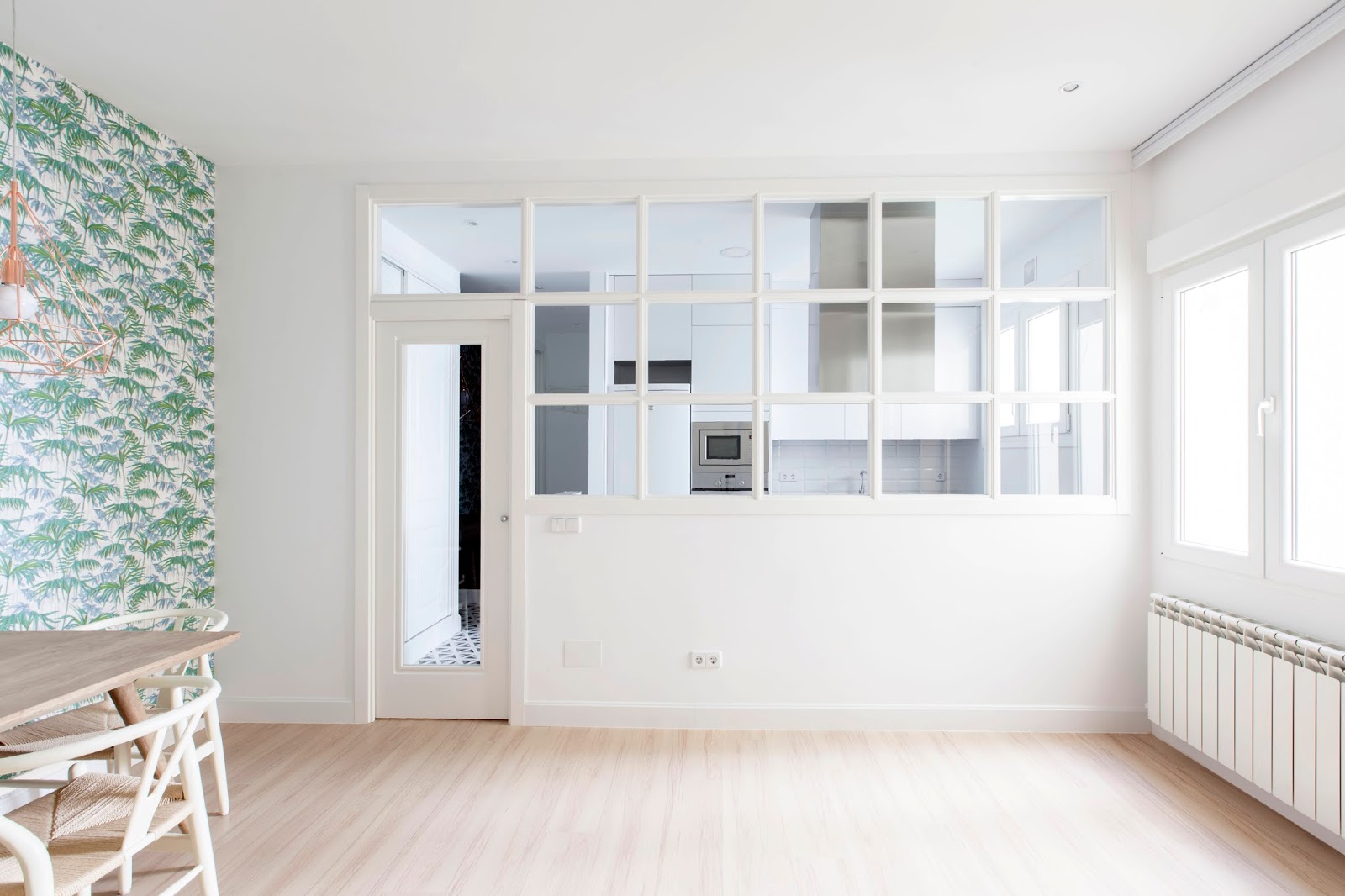 ventanal entre habitaciones Una reforma muy luminosa reformas madrid puertas correderas empotradas estilo nórdico estilo moderno eliminar gotelé blog decoración nórdica antes-después 