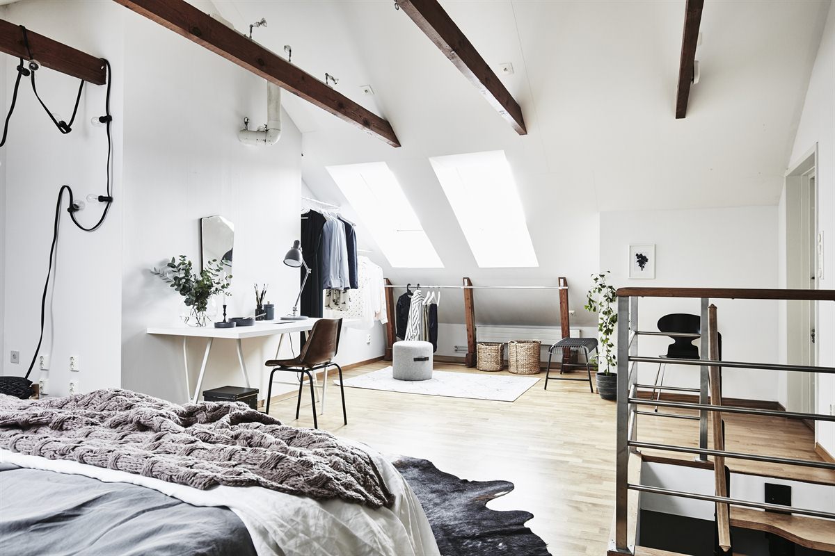 estilo nórdico espacio diáfano dormitorio en el ático diseño interiores diseño aticos decoracion dormitorios decoración áticos blog decoración nórdica 