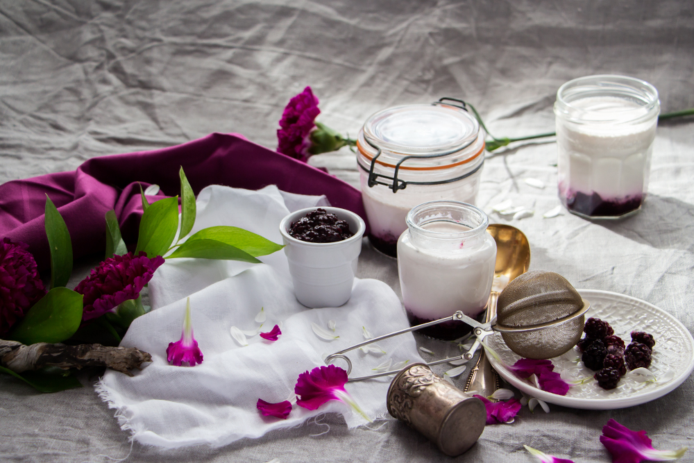 yogur natural Yogur de moras con semillas de Chía yogur casero recetas delikatissen postres lacteos postres fáciles postres caseros como hacer yogur en casa 