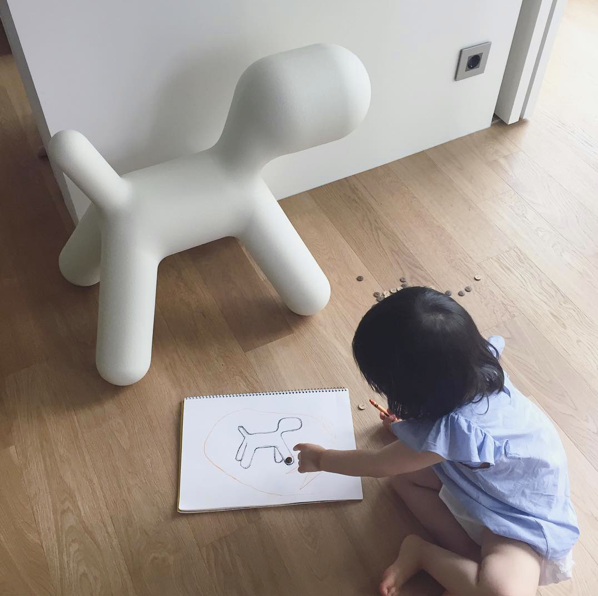 Puppy de Magis muebles de diseño juguetes de diseño Eero Aarnio diseño online diseño nórdico diseño italiano diseño finlandés accesorios hogar 