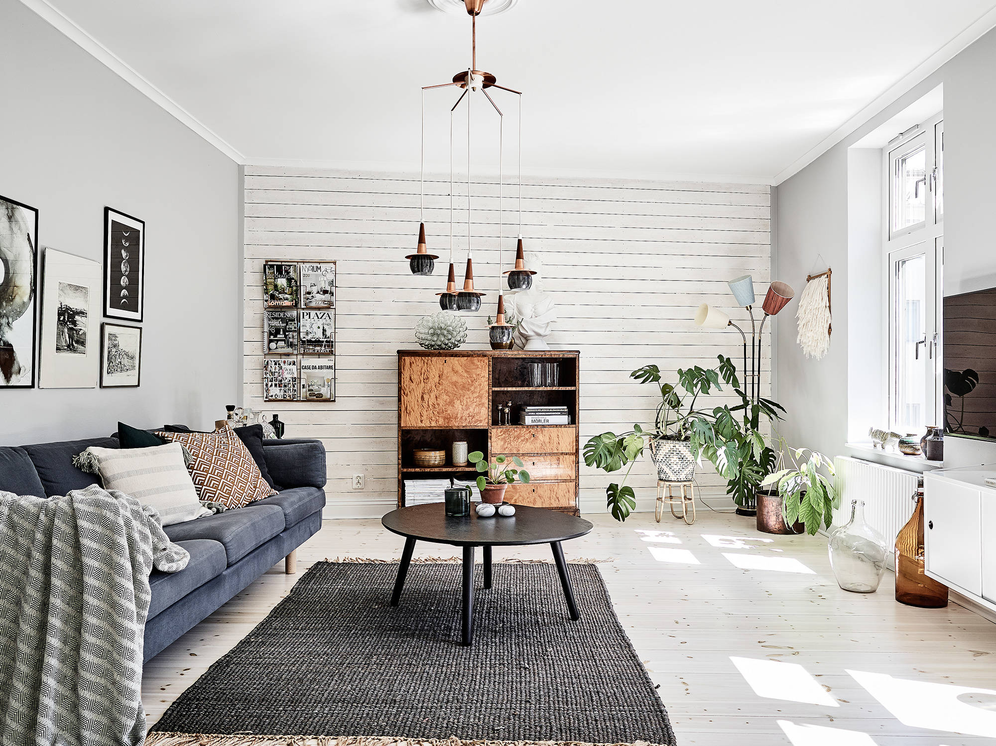 delikatissen piso sueco pared de madera paneles de madera estilo nórdico decoración pisos pequeños decoración interiores blog decoración nórdica 