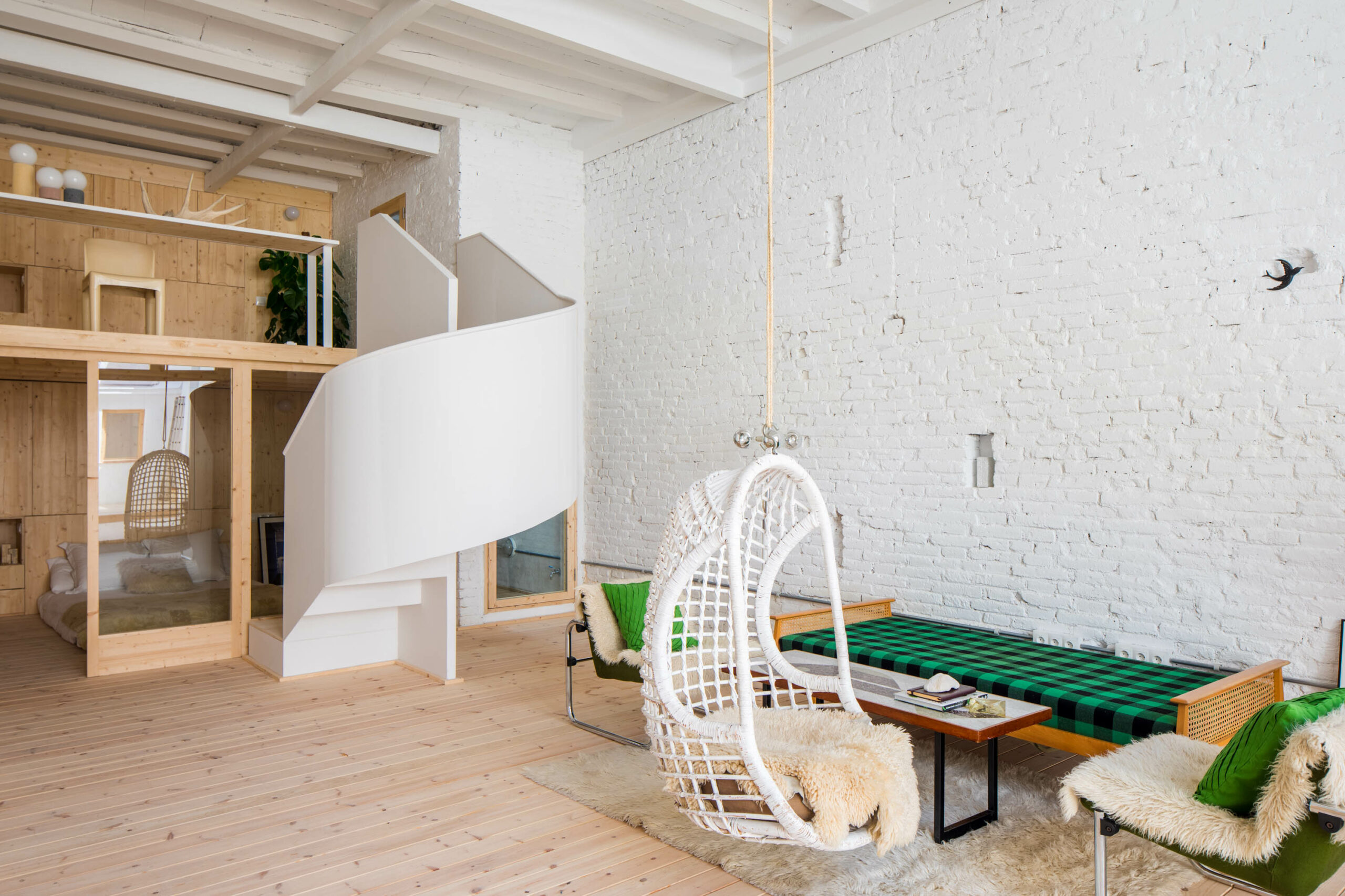 revestimiento madera estilo nórdico barcelona distribución diafana abierta decoración minimalista decoración escandinava casa bajo pequeño blog decoracion interiores 