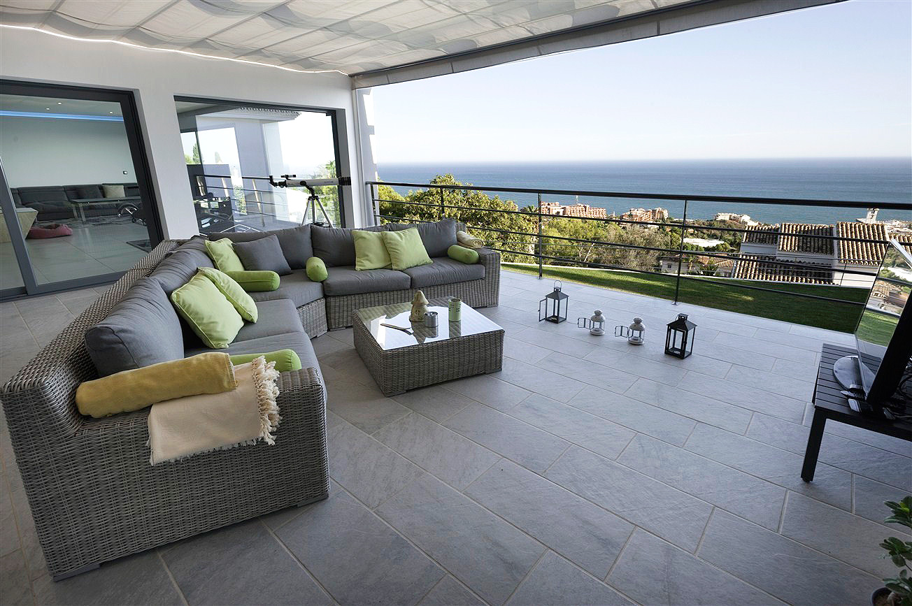 villas con vistas villa costa del sol diseño interiores diseño exteriores decoración nórdica decoración moderna casas grandes casa de lujo malaga 