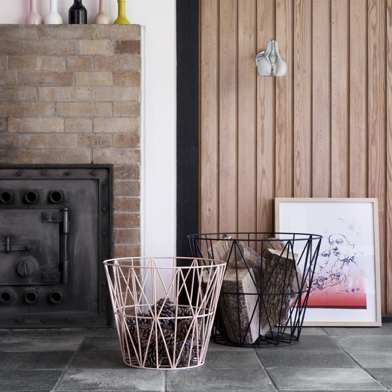muebles de diseño muebles daneses marca danesa diseño nórdico diseño danés Cesta alambre Wire de Ferm Living cesta alambre mesa almacenaje de diseño 