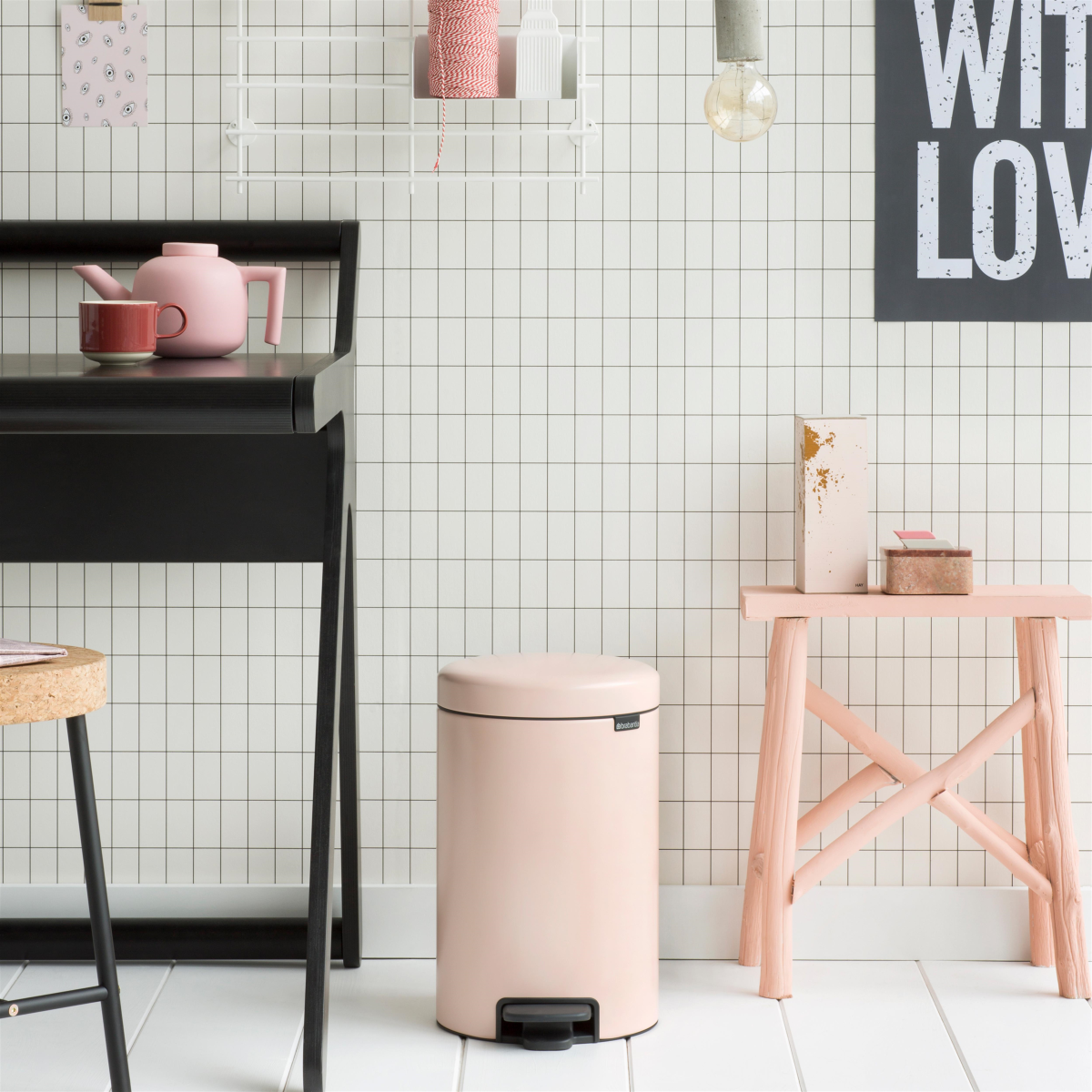 pequeño almacenaje Papeleras y cubos de basura Brabantia diseño nórdico diseño holandés diseño hogar diseño europeo decoración interiores cubos sensores papeleras cubos pedales complementos hogar brabantia bins accesorios hogar 