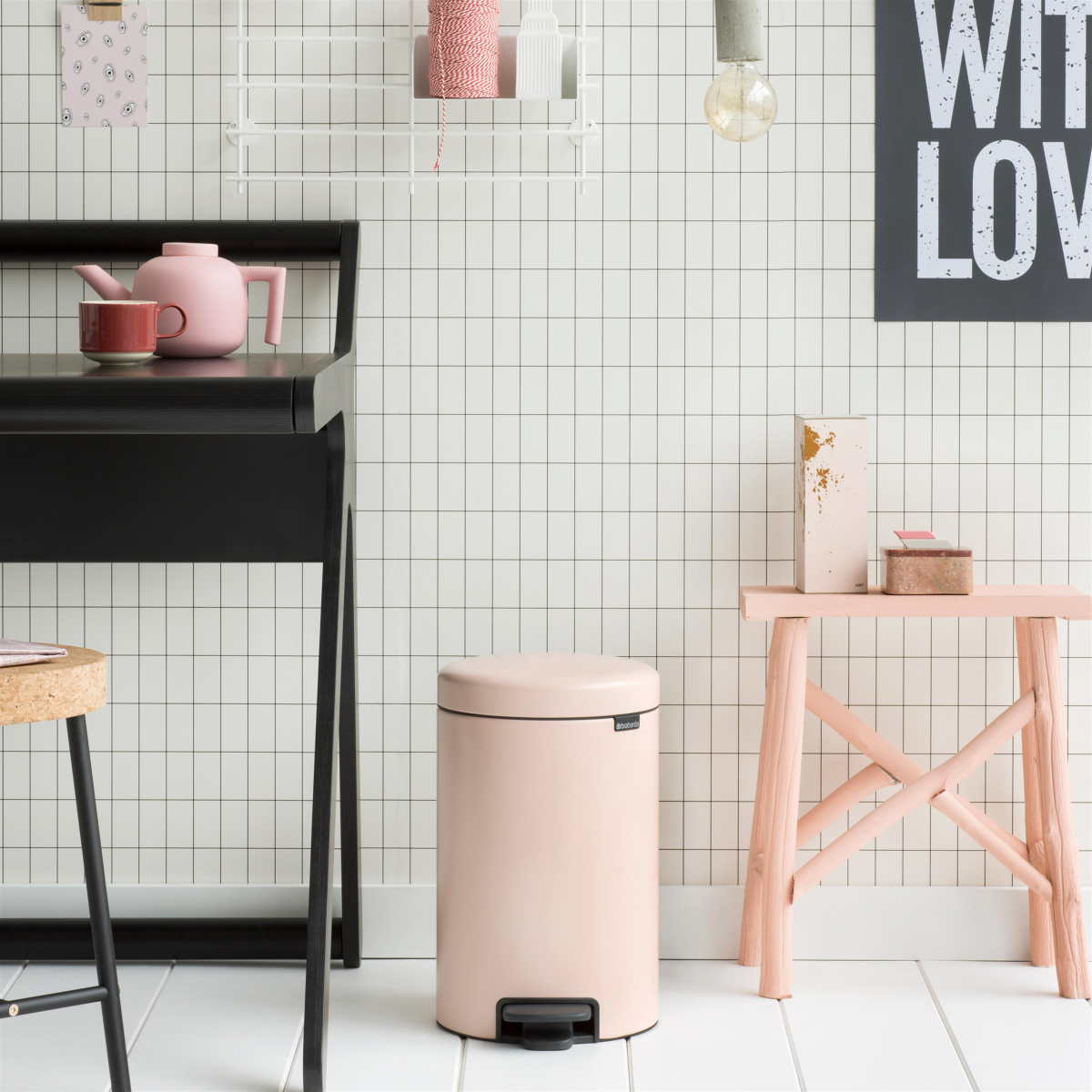 delikatissen pequeño almacenaje Papeleras y cubos de basura Brabantia diseño nórdico diseño holandés diseño hogar diseño europeo decoración interiores cubos sensores papeleras cubos pedales complementos hogar brabantia bins accesorios hogar 