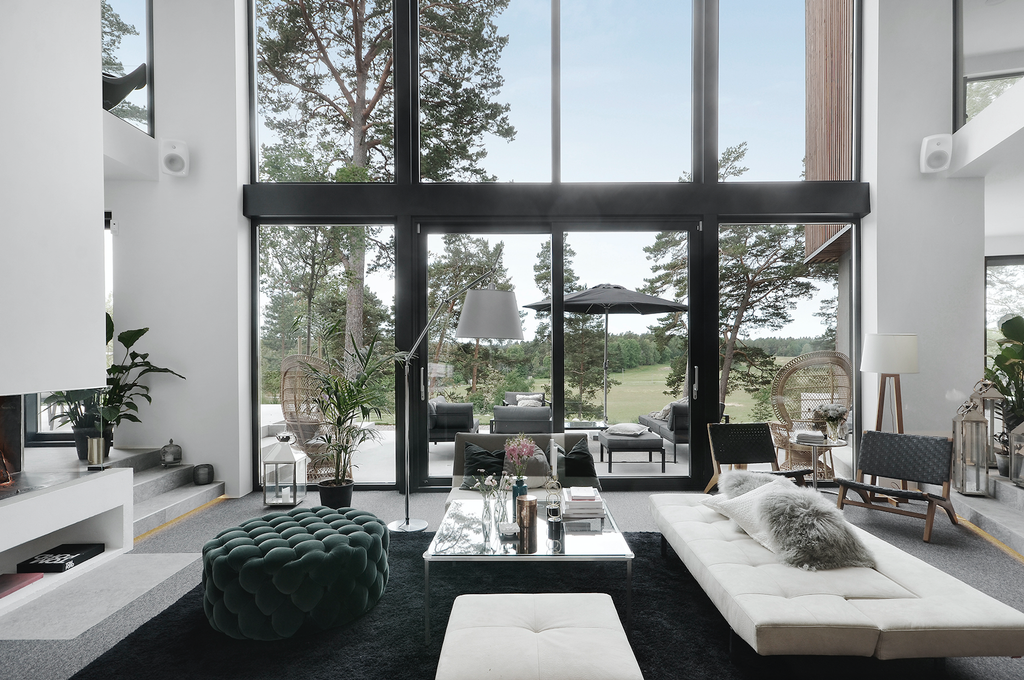 delikatissen walk in closet villa en suecia villa de lujo techos altos paredes de madera estilo escandinavo casa de diseño casa de bloguera 