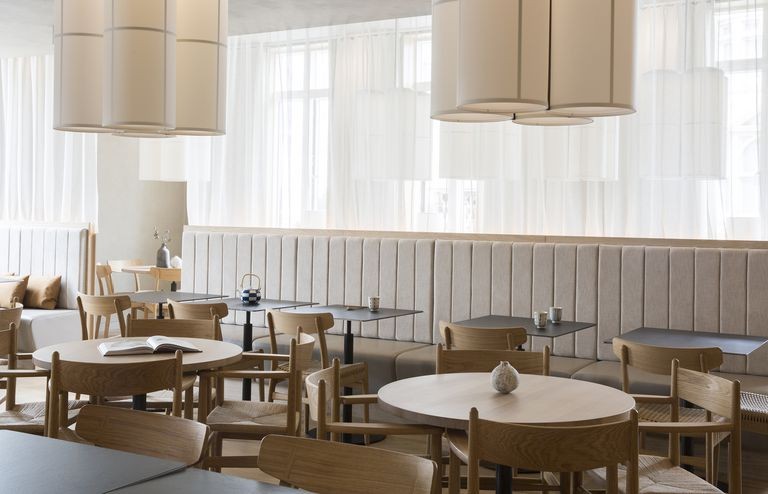 delikatissen restaurantes estilo nórdico restaurante minimalista madera natural diseño escandinavo decoración restaurantes decoración locales comerciales 
