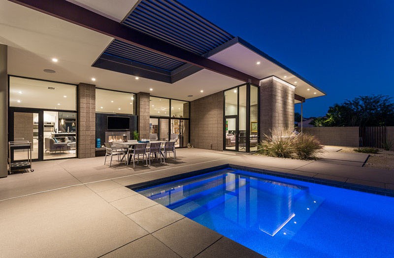 delikatissen luxury home diseño exteriores piscina chimenea desert style casa en arizona casa de lujo 