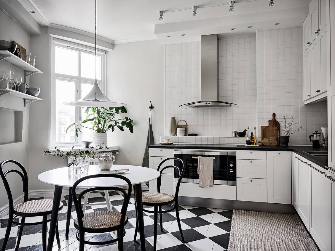 delikatissen scandinavian interiors salón nórdico piso sueco diseño escandinavo cocina nórdica cocina blanca apartamento sueco 
