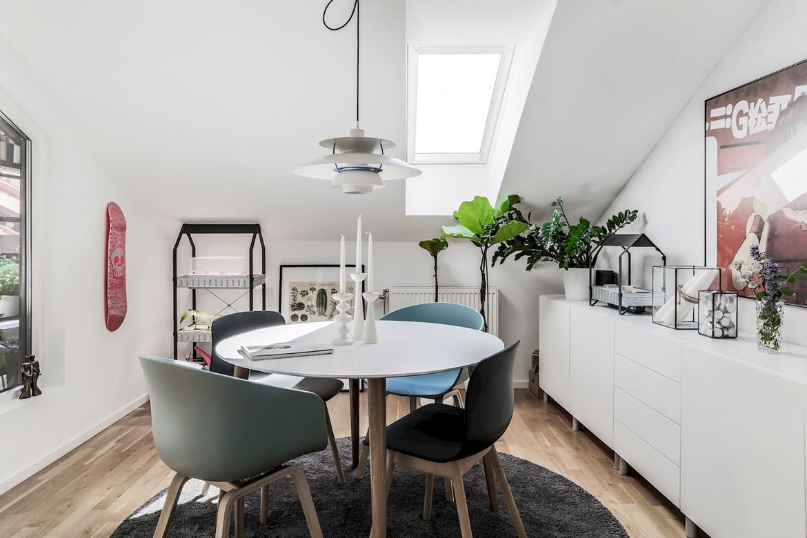 sillas diseño HAY distribución abierta diseño nórdico diseño interiores dúplex diseño escandinavo diseño danés atico sueco atico nórdico 