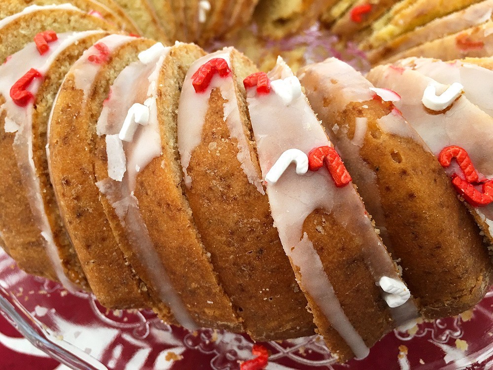 delikatissen pastel de naranja orange bundt cake cardamom bundt cake bundt cake bizcocho navideño bizcocho jugoso bizcocho denso bizcocho de naranja bizcocho de cardamomo bizcocho casero 