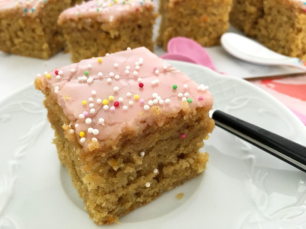 sanguine orange pink cake pastry orange cake orange moist cake home made glaseado rosa natural glaseado de naranja fruit cake easy dessert easy cake colorful cake cinnamon cake cake loaf blood orange cake blood orange bizcocho rosa bizcocho de naranja baker bake from scratch 