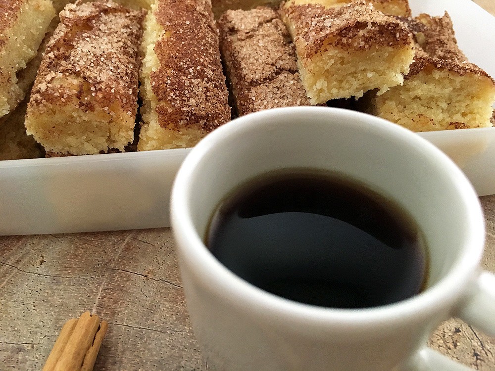 delikatissen easy cake bars easy cake cinnamon sugar squares cinnamon sugar cookies cinnamon sugar cake cinnamon sugar bars cinnamon cookies bollería con canela bocados de canela bizcocho jugoso de canela bizcocho facil 