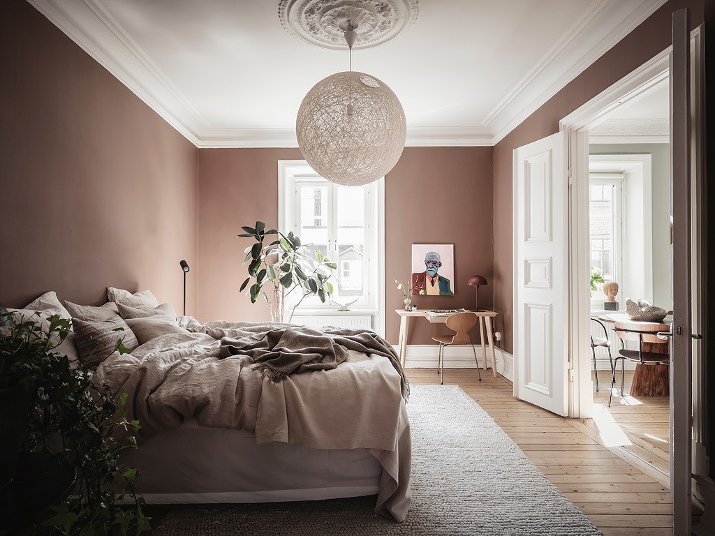 delikatissen scandinavian bedroom scandinavian apartment scandi decor nordic interiors nordic decor nordic bedroom decor hygge dormitorios nórdicos dormitorios escandinavos dormitorio scandi decoración de dormitorios cozy bedroom brown decor 