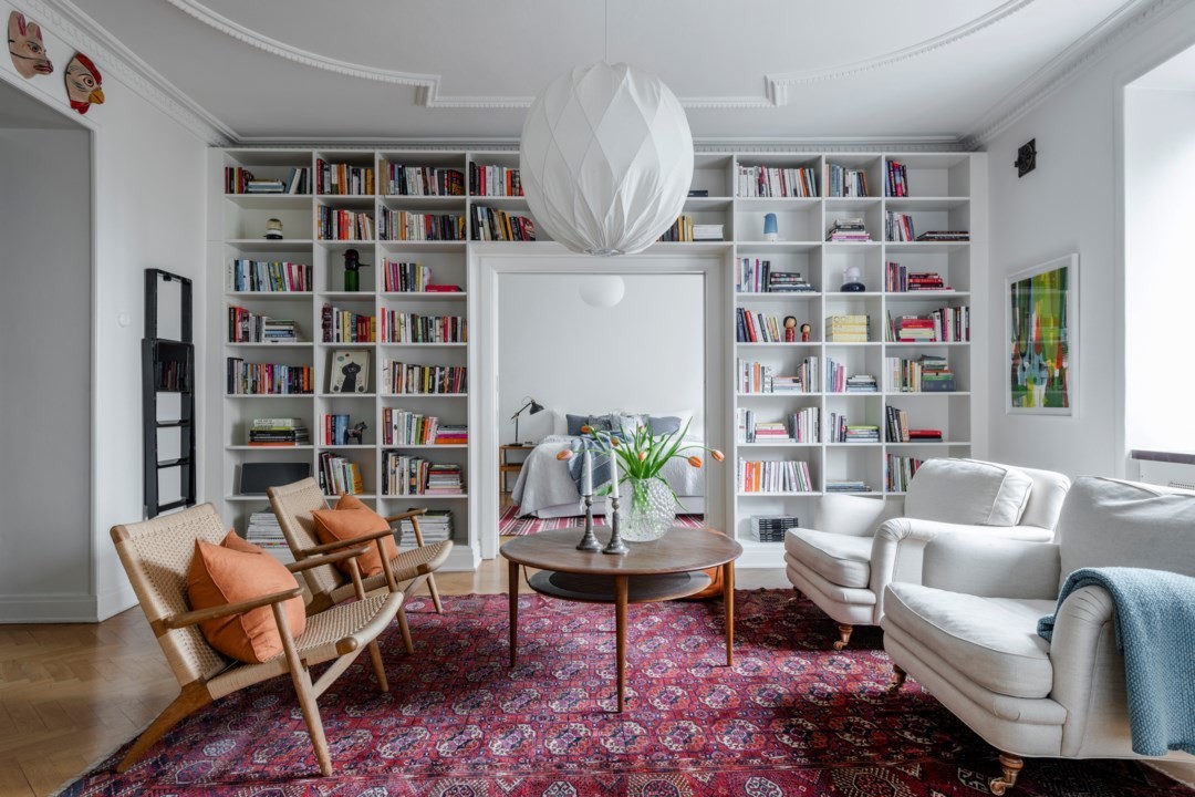 scandinavian decor nordic interiors muebles a medida librería hecha a medida estilo nórdico estantería a medida decoración nórdica decoración con color decoración colorida decoración colores custon bookcase shelf custom furniture cozy decor colorfull decor charming decor 