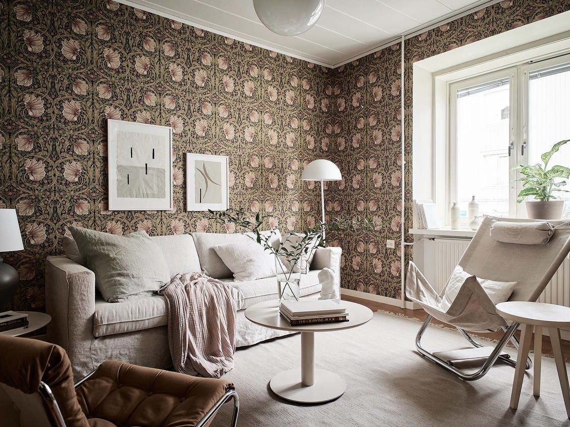 delikatissen wallpaper tiny house tiny home tiny apartment swedish decor scandinavian style scandinavian decor scandinavian bedroom scandi style scandi hygge scandi bedroom scandi apartment salón sueco salón nórdico papel de pared floral nordic style livingroom scandi estilo nórdico cozy estilo nórdico acogedor estilo escandinavo decoración escandinavo cálido escandinavo acogedor 