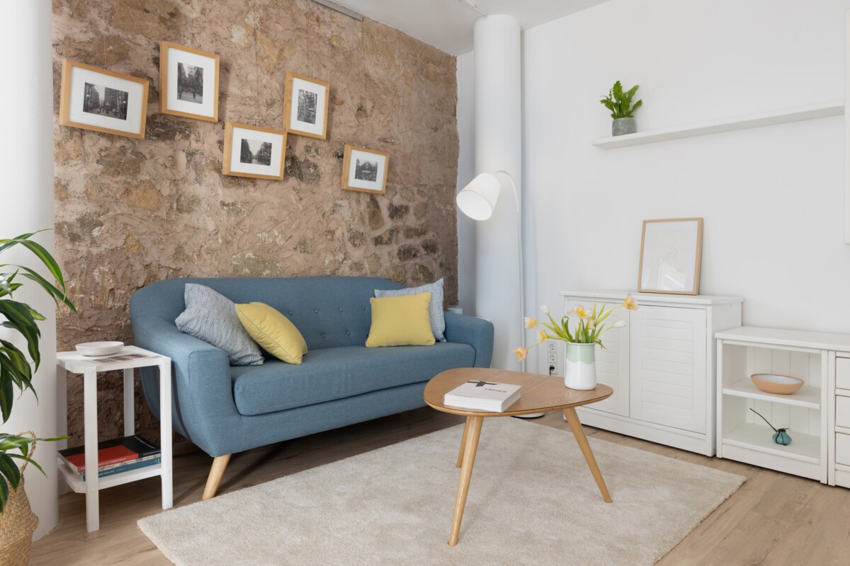 tiny home tiny apartment barcelona spanish home reno spain Reformas Barcelona reforma apartamento barcelona parquet open kitchen modern home house renovation estudio reformado barcelona estilo nórdico estilo moderno funcional estilo moderno estilo escandinavo barcelona distribución diáfana diseño interiores estudios decoración nórdica decoración interiores estudios apartment reno 