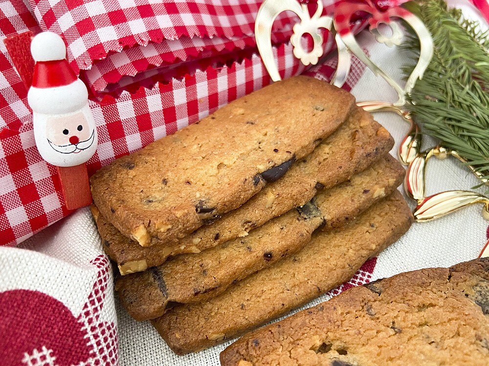 delikatissen peanutts cookies peanut butter peanuts cookies Peanut Butter Chocolate Chip Shortbread Cookies peanut butter and chocolate cookies galletas fáciles galletas de crema de cacahuete y cacahuetes galletas con chocolate negro y blanco galletas americanas cookies peanut butter cookies fáciles cookies americanas 