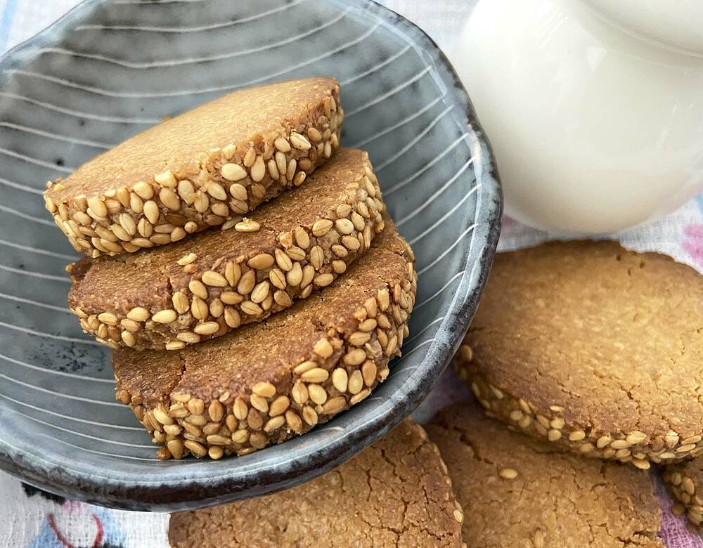 tahini sesame cookies tahini cookies recipe sesame tahini cookies sesame seed cookies sesame butter cookies recetas delikatissen how to make cookies galletitas para el te galletas para el café galletas muy fáciles galletas fáciles galletas de tahini galletas de sésamo galletas de mantequilla galletas caseras fast cookies easy cookies cómo hacer galletas butter cookies 