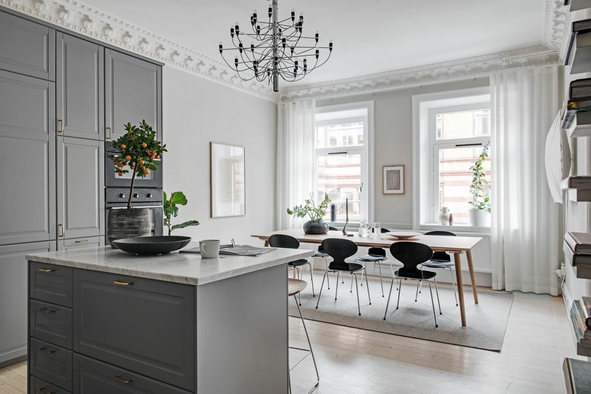 scandinavian style scandinavian kitchen scandinavian interiors scandinavian decor nordic kitchen grey kitchen decoración de cocinas comedor cocina sueca cocina nórdica cocina gris cocina grande cocina escandinava cocina con isla cocina con alfombra 