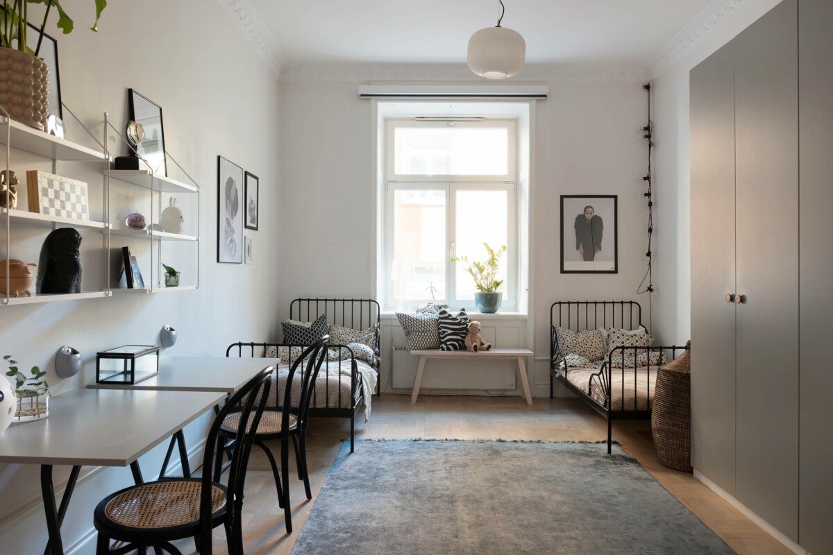 scandinavian style scandinavian kids room scandi for kids nordic kids room kids neutral room kids decor kids bedroom scandi kids bedroom habitación juvenil decoración Habitación infantil neutra grey decoración habitación infantil crema decoracion dormitorios decoración cuarto infantil cream and white bedroom 2 beds kids bedroom 