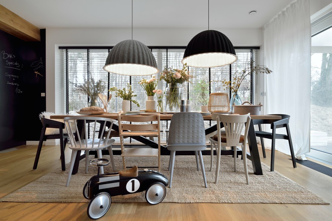 warm interiors scandinavian warm decor open-plan interior madera y negro interior diáfano interior cálido interior abierto decoración acogedora cozy decor cocina nórdica cocina blanca cocina americana cocina abierta 