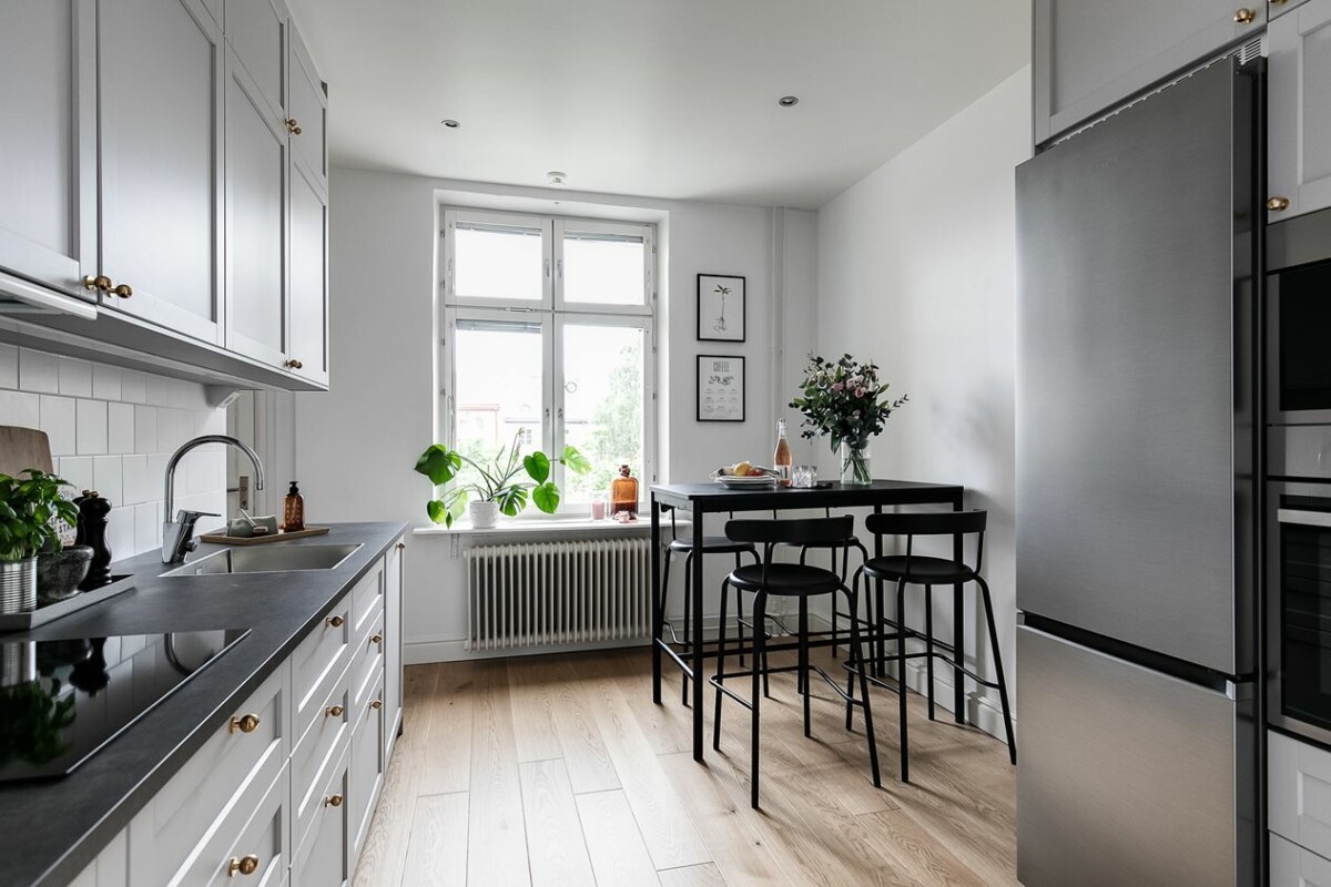scandinavian eating room scandinavian decor scandi kitchen mesas con taburetes mesas altas para cocina mesas altas de comedor high table high stool estilo nórdico decoracion de cocinas decoración comedores comedor informal comedor casual cocinas con taburetes bar stool 