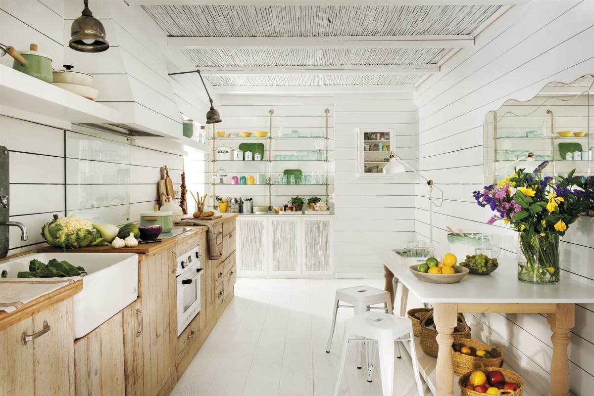 white tiny wood summer house scandinavian summer house scandi vacation house patio mediterráneo patio marroquí outdoor decor mediterranean summer house mediterranean outdoor decor casita en la playa casita de madera blanca casa de verano nórdica 