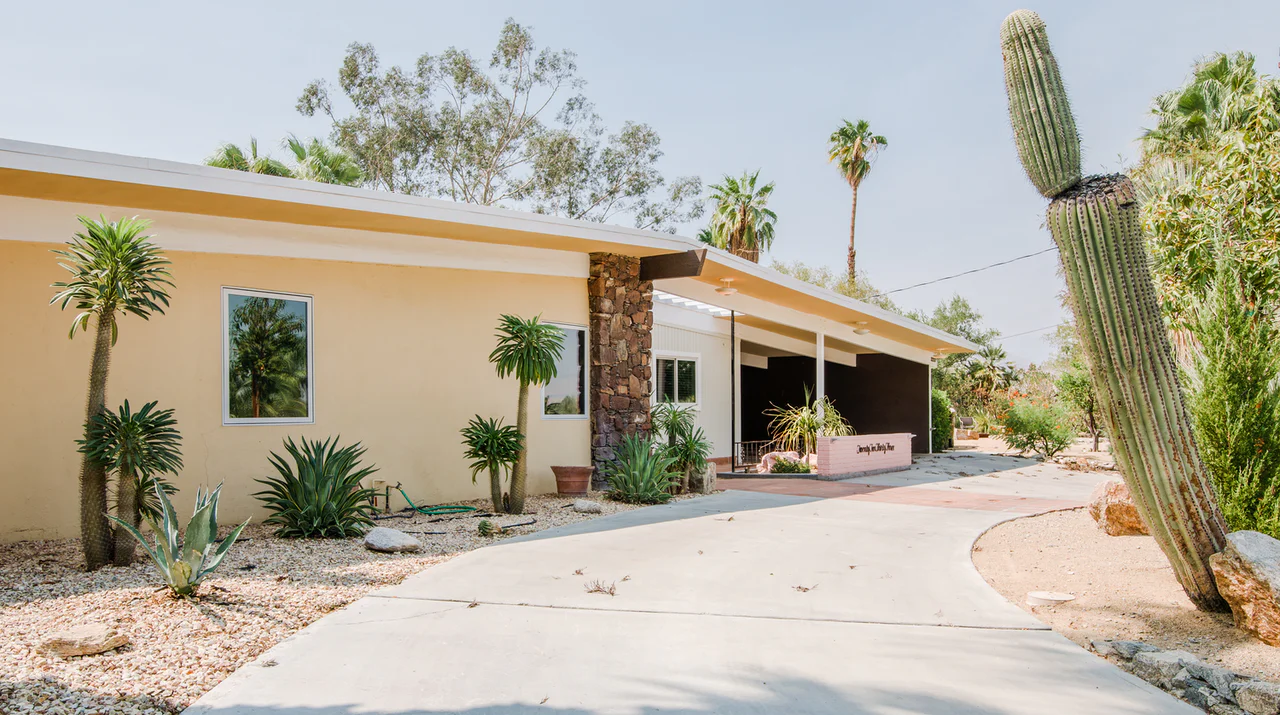 delikatissen palm springs architecture mid-century modern villa landscape design estilo americano decoración moderna arquitectura california casas desierto arquitectura años 50 - 60 american style 50's  