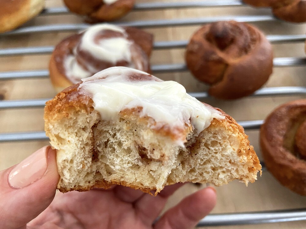 delikatissen small batch recipes small batch cinnamon rolls rollo de canela repostería con canela kanelsnegle Kanelkaka Kanelkage kanelgifler kanel ruller discos de canela cinnamon rolls cinnamon buns 