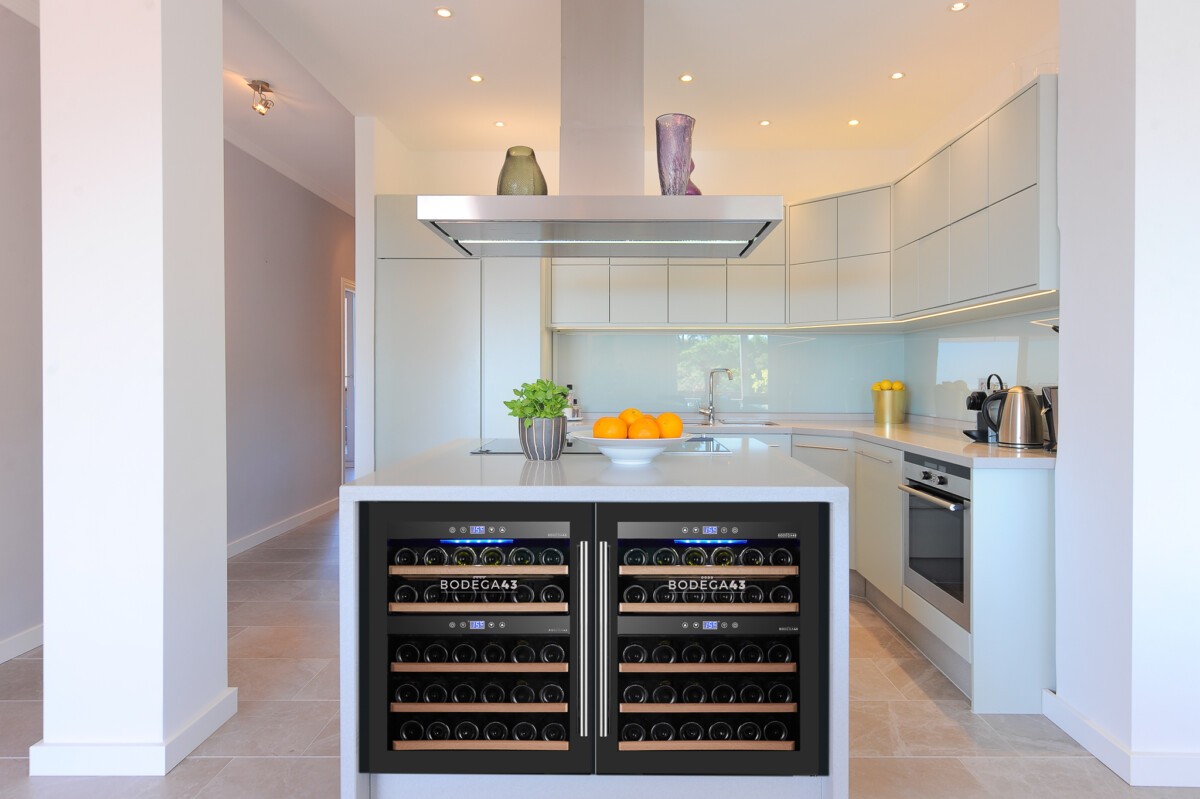 wine refrigerator wine fridge wine cooler vinotecas integradas en cocinas nevera para vino modern kitchen diseño de cocinas con vinoteca decoración cocinas cocinas modernas 