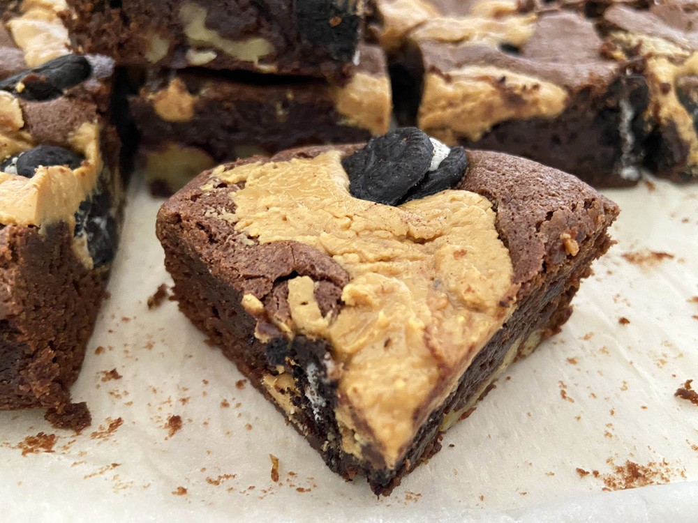 Brownie de peanut butter y Oreos