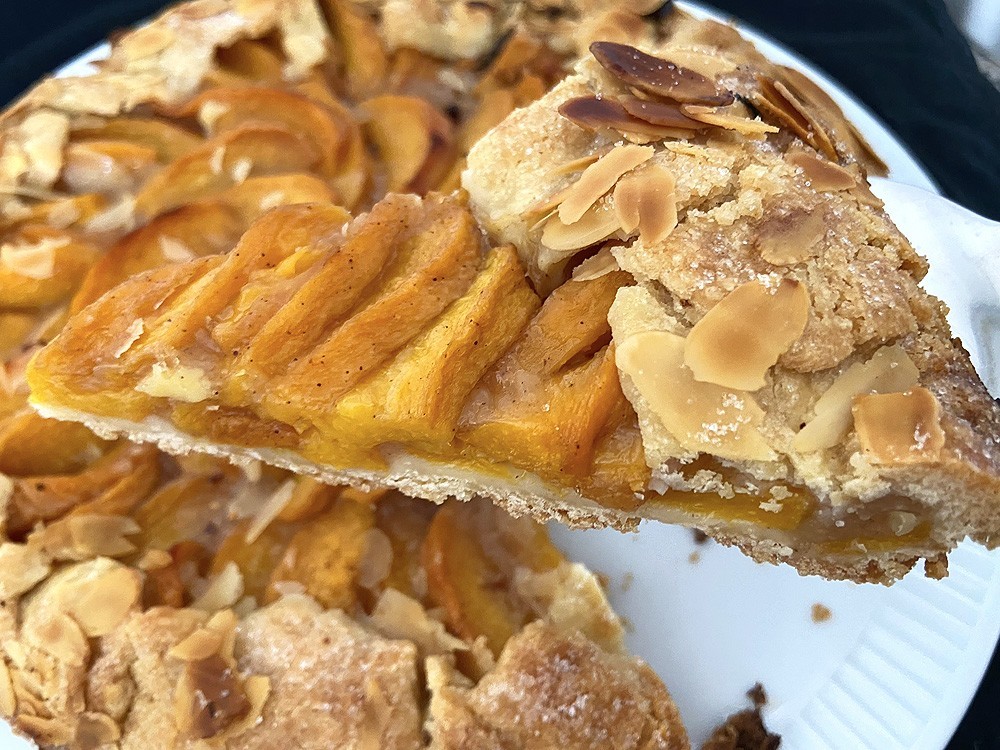 tarta rústica tarta de verano tarta de melocotones tarta de frutas recetas delikatissen postres delikatissen peach tart peach season peach galette peach dessert galette de melocotones 