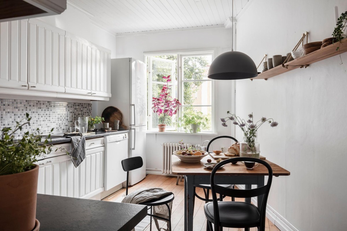 small white kitchen scandi kitchen renovar sin obras renovar cocina nordic kitchen interior cocina detalles decorativos decoración cocina cocina seguna mano cocina nórdica cocina blanca 