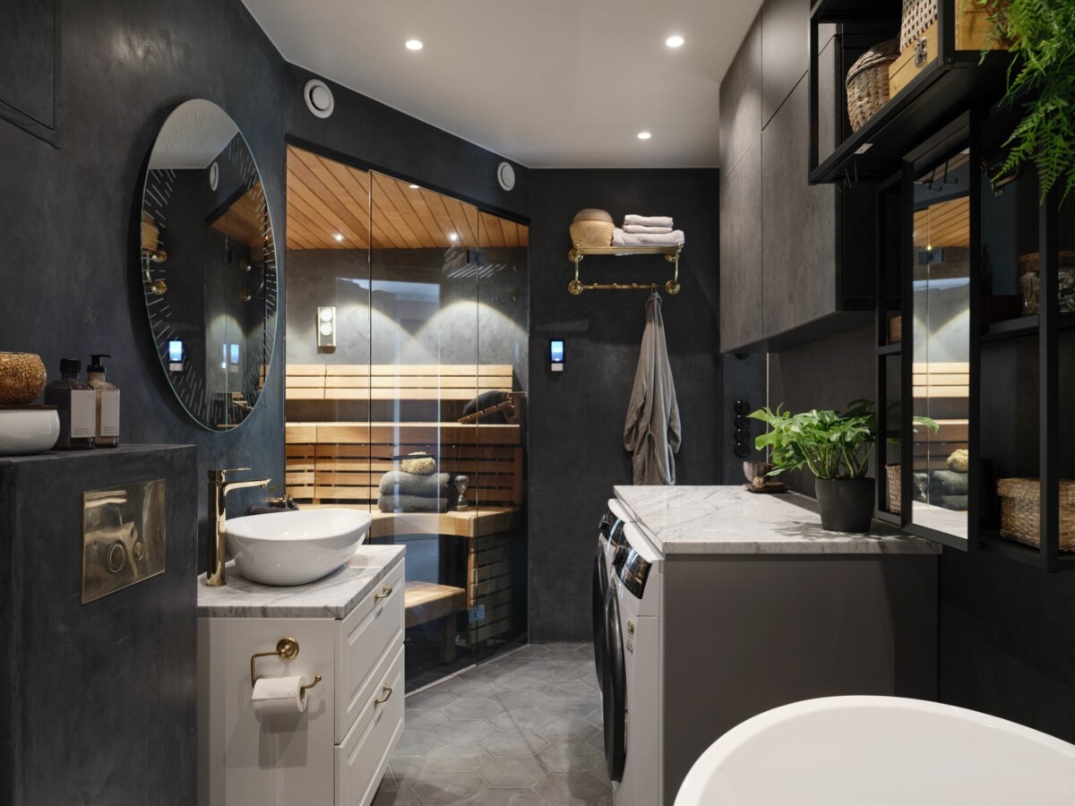 delikatissen scandi bathroom sauna bathroom estilo nórdico negro estilo nórdico cuarto de baño nórdico cuarto de baño negro cuarto de baño escandinavo black scandi black bathroom bathroom decor baño con ducha negro 