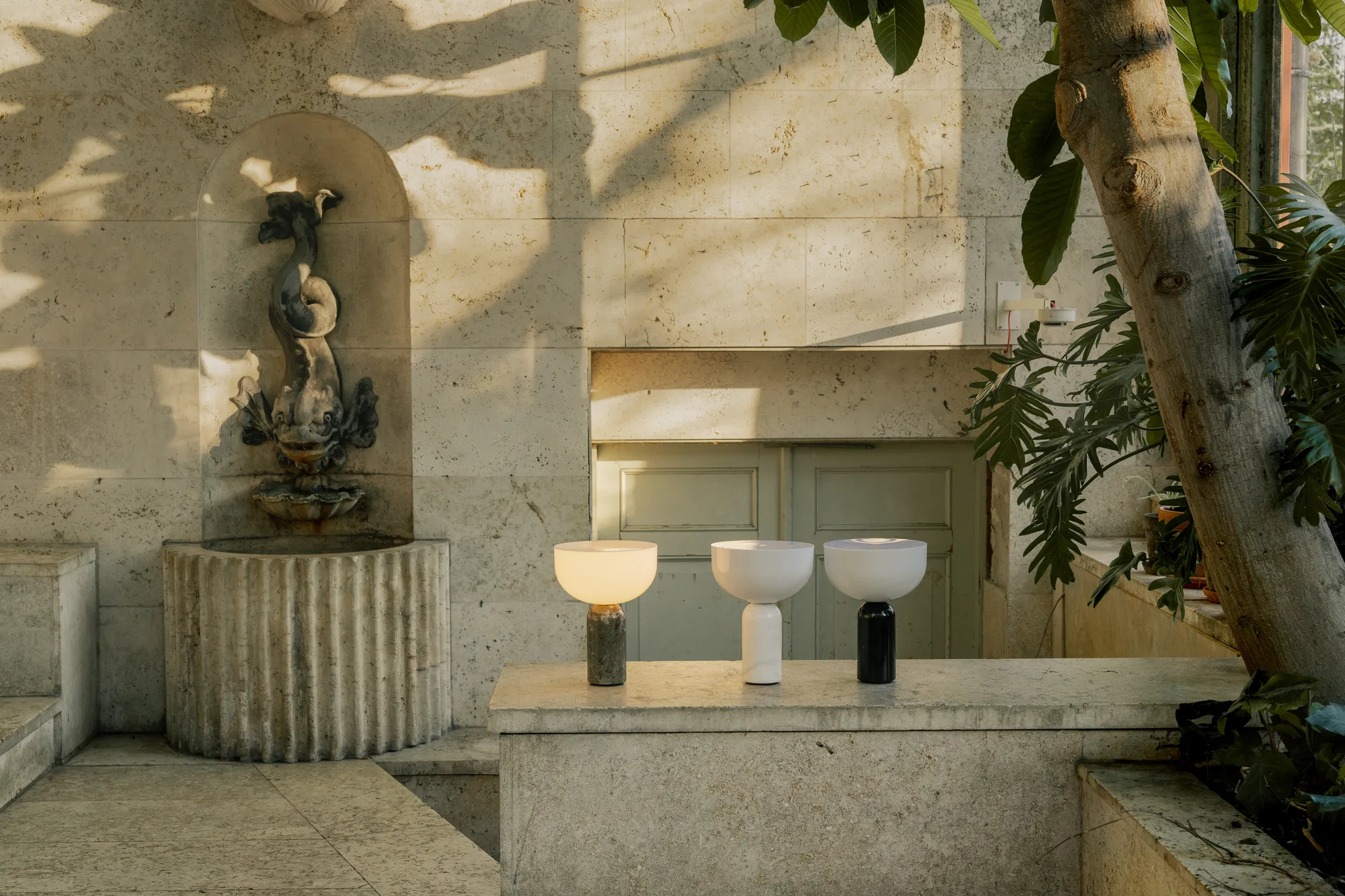 tecnología avanzada portable table lamp portable lighting luz LED LED light lámpara portatil interior exterior lámpara de mesa portátil lámpara con luz regulable lámpara con batería recargable lámpara brillo ajustable lamp with rechargeable battery Kizu indoor outdoor portable lamp iluminación portátil diseño minimalista diseño danés danish design 