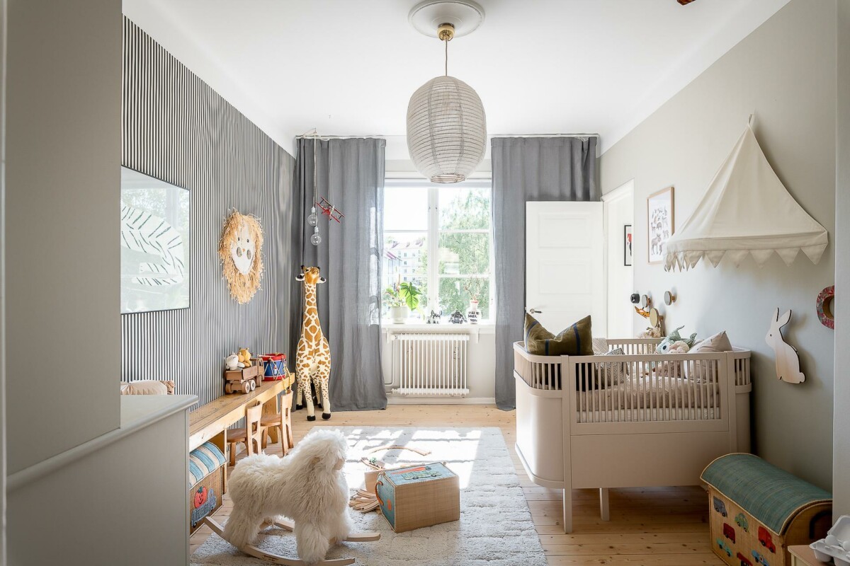 Consejos para crear un dormitorio infantil nórdico: del papel de pared a la  iluminación natural