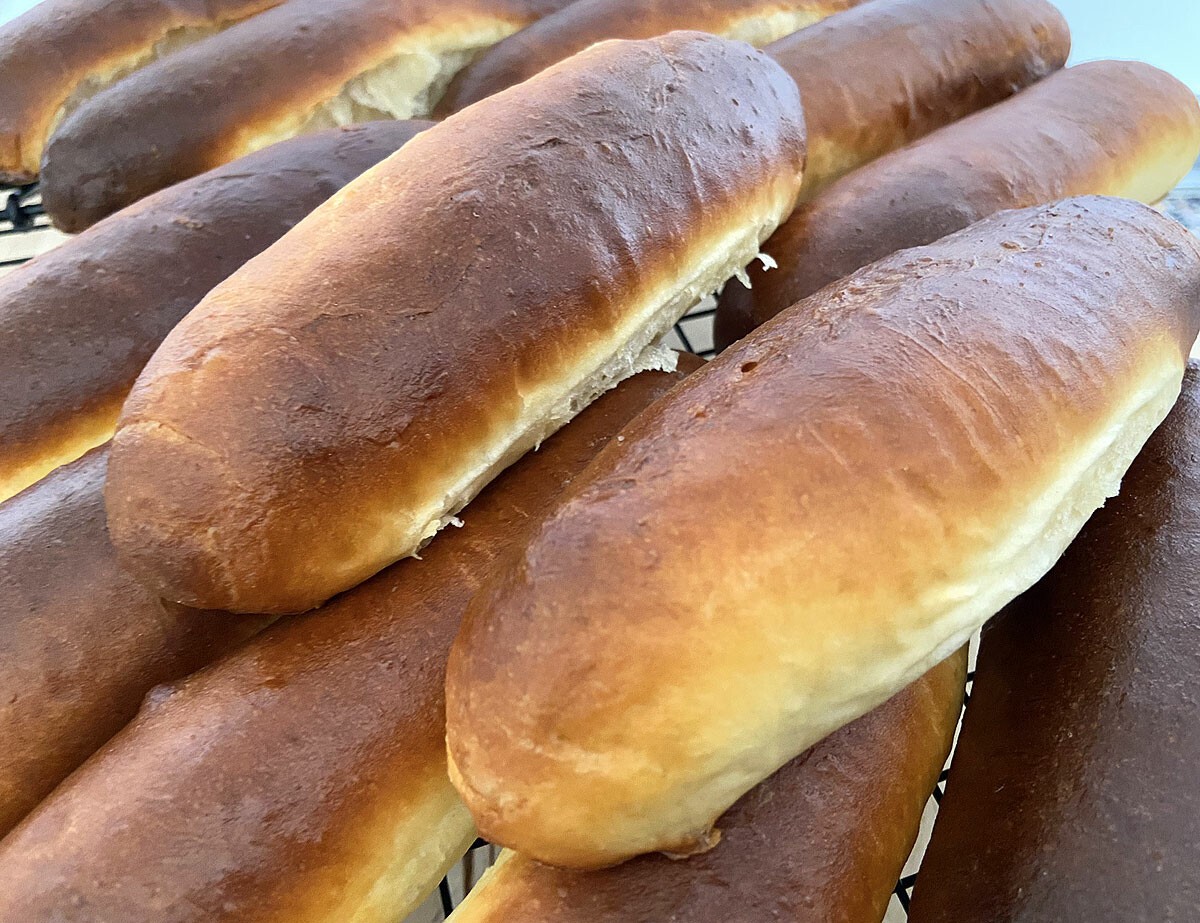 recetas delikatissen postres delikatissen pan tierno pan suave pan para salchichas pan hotdogs pan casero Hotdog buns home made buns easy hotdog bread brioches para hot dogs bollos tiernos baking bread 
