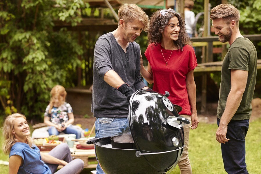 weber master touch carbon barbecues bbq grills barbecues with lids barbacoas con tapa barbacoas carbon 
