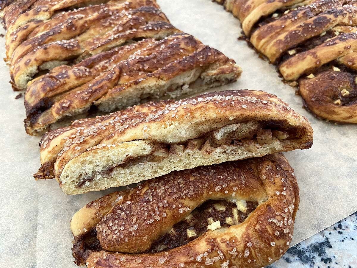 trenza de manzana trenza de canela trenza danesa rollo de canela recetas delikatissen recetas de canela y manzana postres delikatissen kanelstang danish pastry cinamon danish 