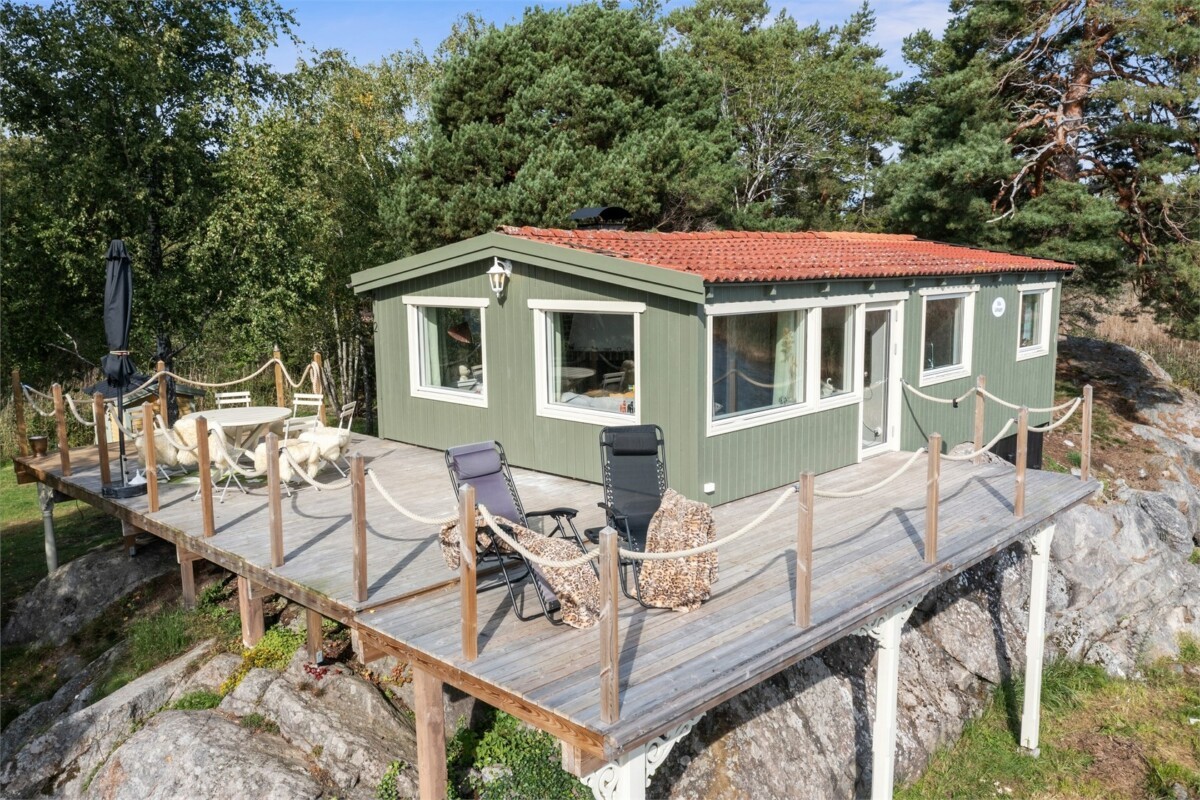 delikatissen vivir en una casa de madera ver casas de madera tocar madera casas porche rustico casas rústicas prefabricadas casa rústica casa en el bosque Casa de madera cabaña sueca cabaña nórdica altillo de madera 