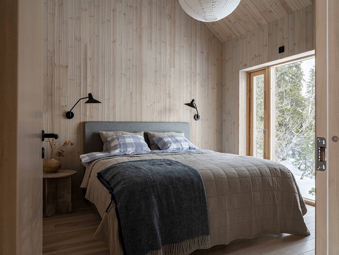 delikatissen wooden winter holiday house wooden interior Wooden house wooden cabin Swedish winter cabin Swedish mountain architecture nordic cabin interior de madera casa de vacaciones invierno madera Casa de madera cabaña sueca invierno cabaña nórdica cabaña madera arquitectura montaña suecia 