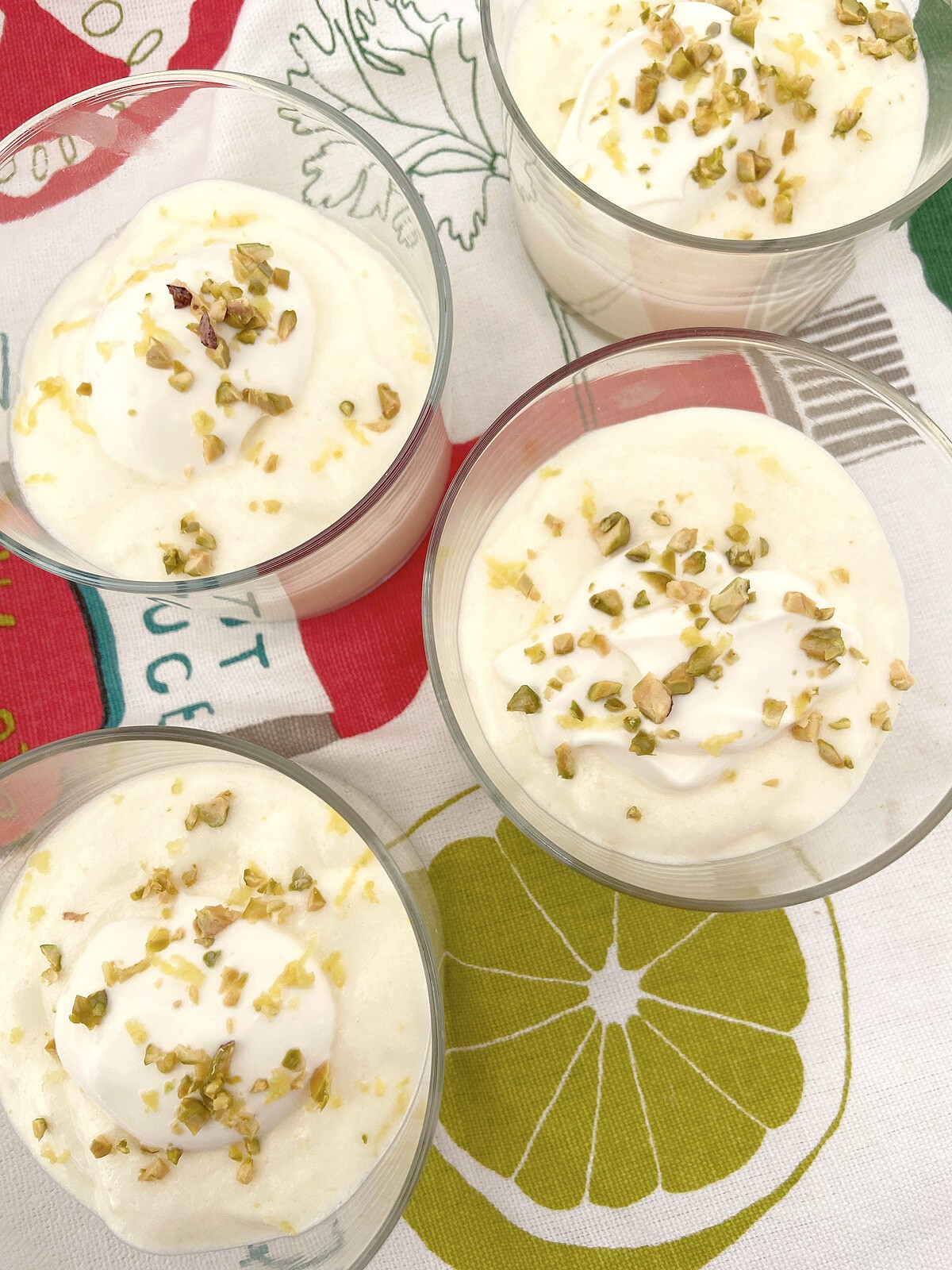 recetas delikatissen recetas danesas postres delikatissen postres daneses postre individual postre fácil postre de vasito postre de limon postre con nata mousse de limón crema de limón citronfromage 