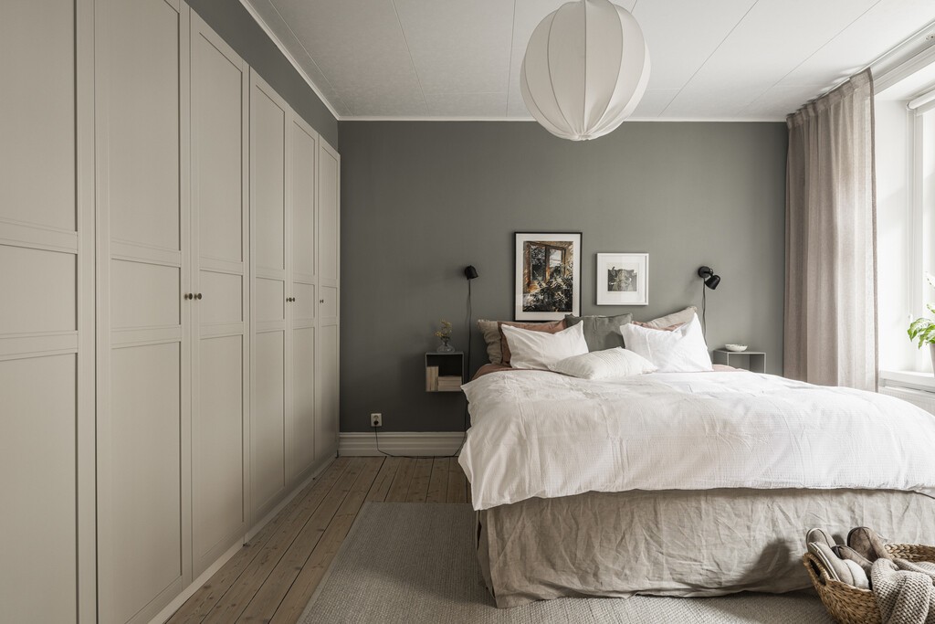 tour del apartamento tendencias dormitorio gris estilo nórdico dormitorio nórdico dormitorio moderno dormitorio elegante dormitorio acogedor decoracion dormitorio decoración de interiores color dormitorio cama con ropa de cama blanca apartamento cálido 