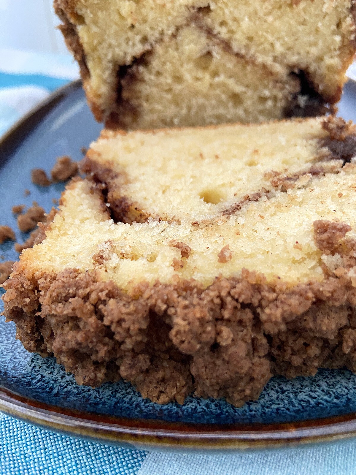 delikatissen torta canela streussel Starbucks copycat Starbucks Cinnamon Coffee Cake recetas delikatissen postres delikatissen pastel canela dulce de canela crumble cobertura bizcocho capa crunchy canela bizcocho starbucks bizcocho jugoso bizcocho casero bizcocho capa crujiente bizcocho 