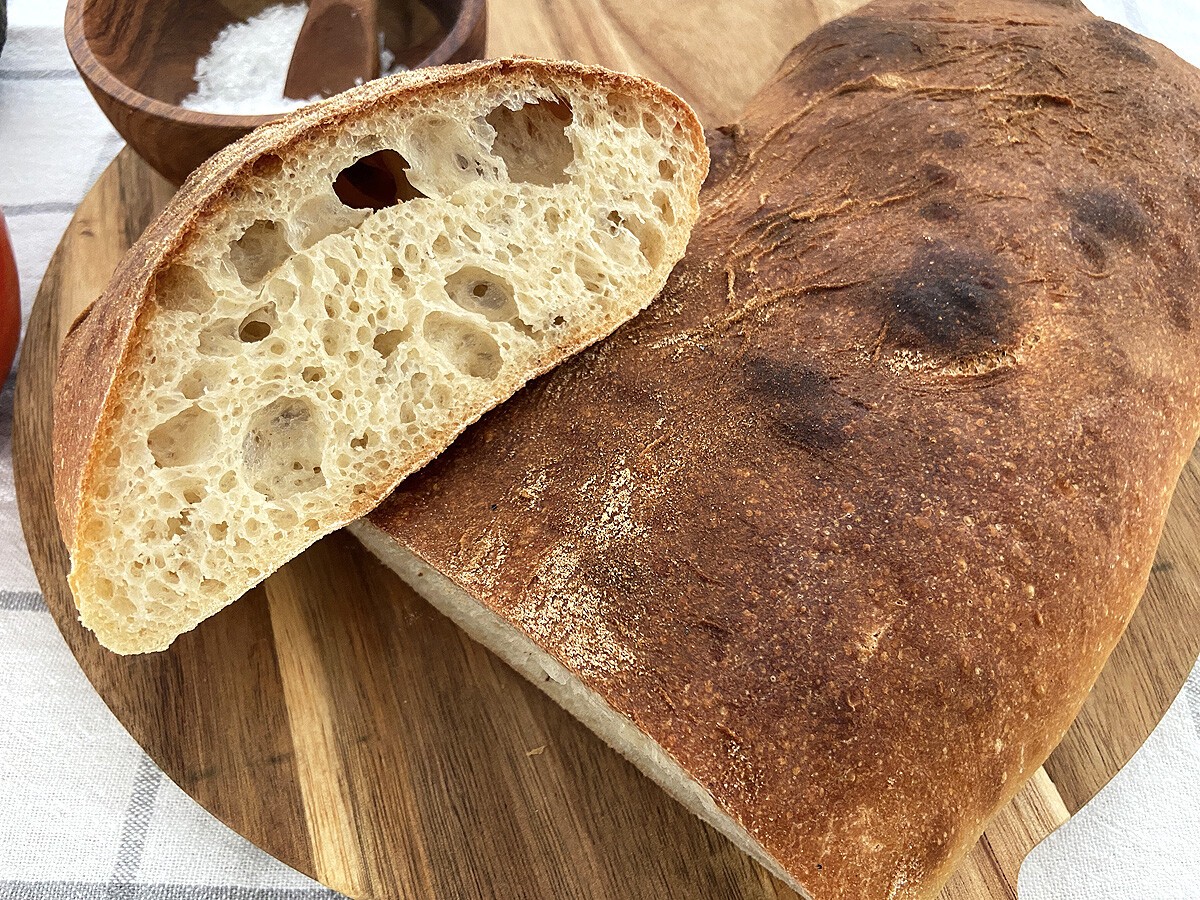 recetas delikatissen receta fácil de Ciabatta receta Ciabatta sin amasado receta Ciabatta casera postres delikatissen pan italiano casero pan crujiente y esponjoso home made bread easy ciabatta cómo hacer Ciabatta Ciabatta vegana Ciabatta para principiantes Ciabatta para bruschettas ciabatta 100% italiana baking bread 