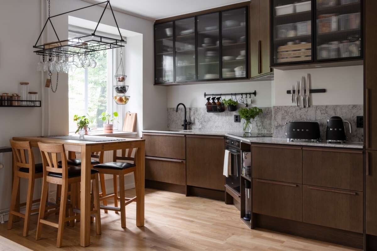 pequeño piso pequeño apartamento reformado Líneas simples y limpias interiorismo nórdico inspiración deco iluminación natural estilo nórdico o escandinavo dsitribucion abieta distribución abierta y fluida Colores claros y neutros buenos acabados amplitud 