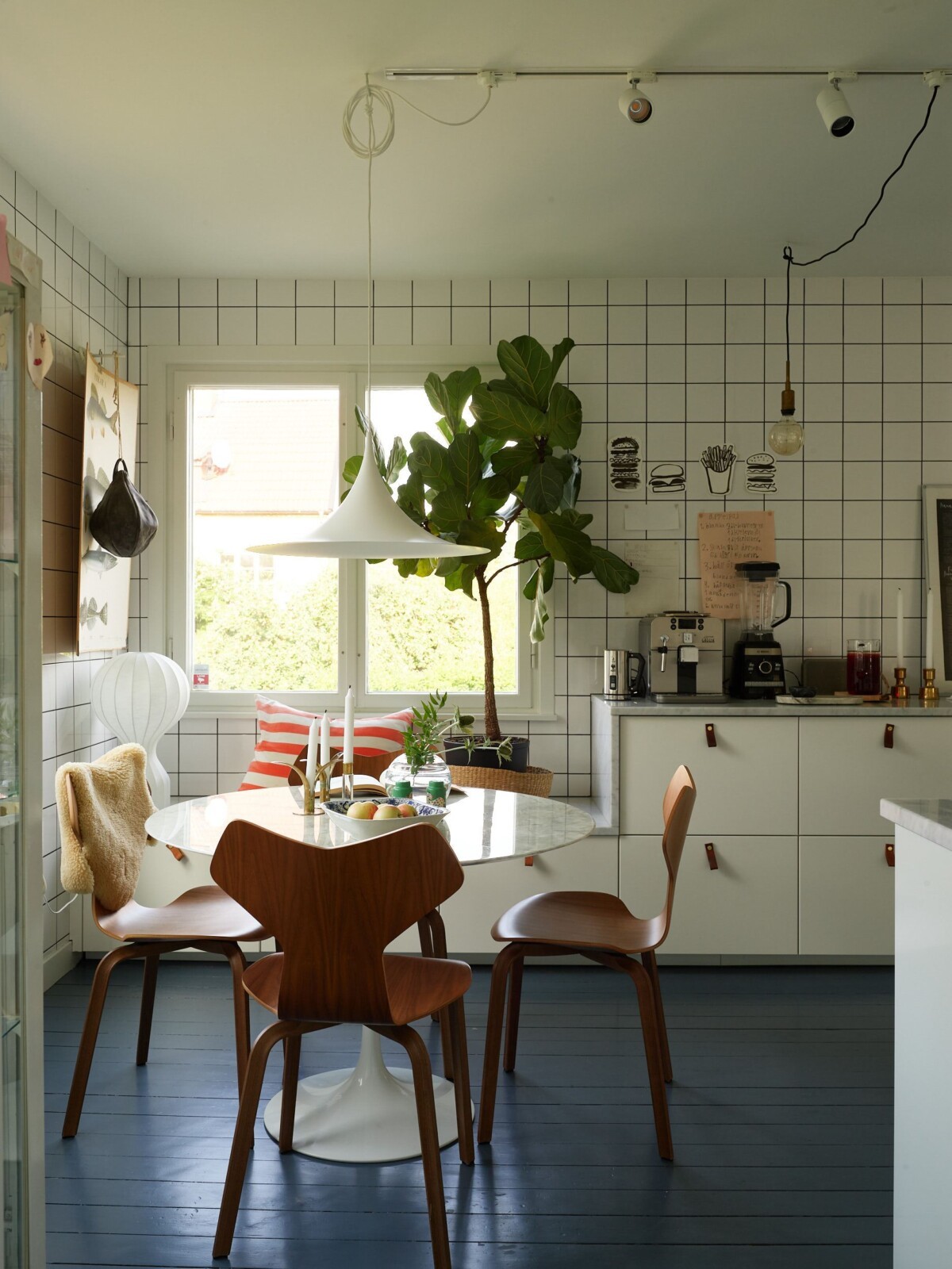 vintage muebles de diseño mid century modern estilo moderno estilo hibrido estilo ecléctico diseño nórdico diseño interiores diseño danés cocina nórdica cocina inspiración 